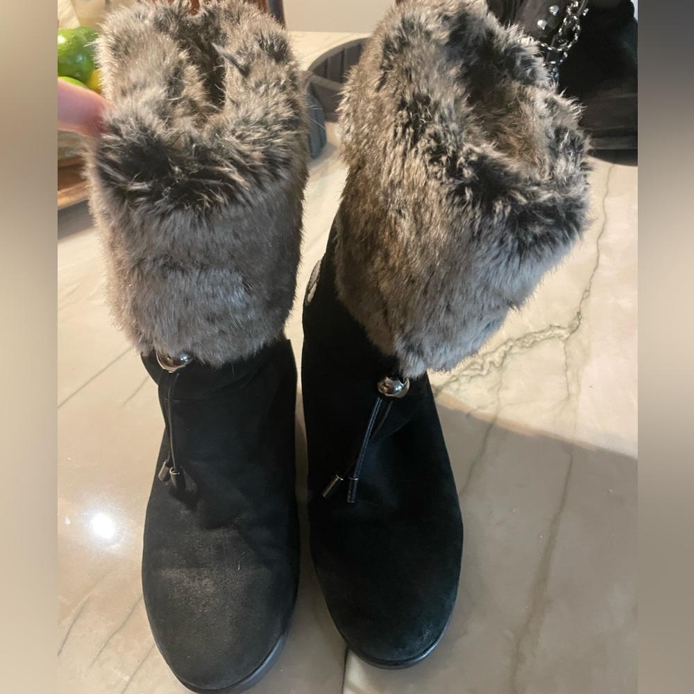 Aquatalia boots